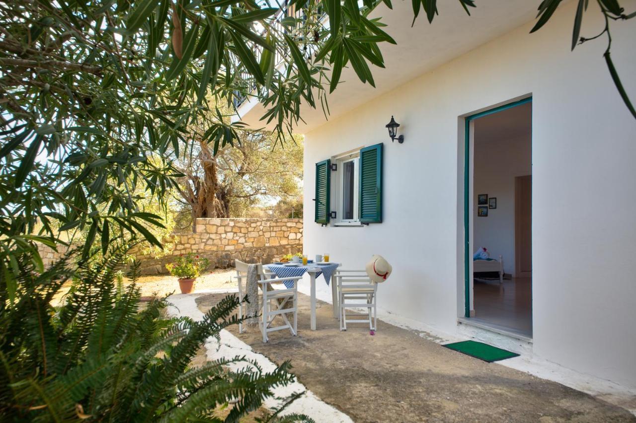Theodora Apartments - Paxos Гайос Экстерьер фото
