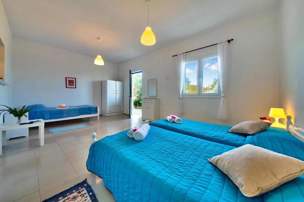 Theodora Apartments - Paxos Гайос Экстерьер фото