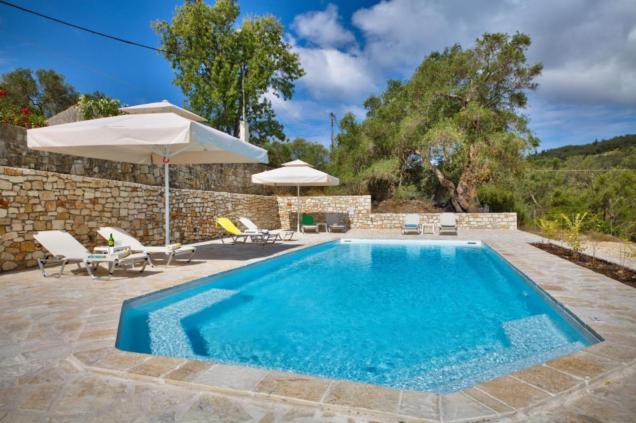 Theodora Apartments - Paxos Гайос Экстерьер фото