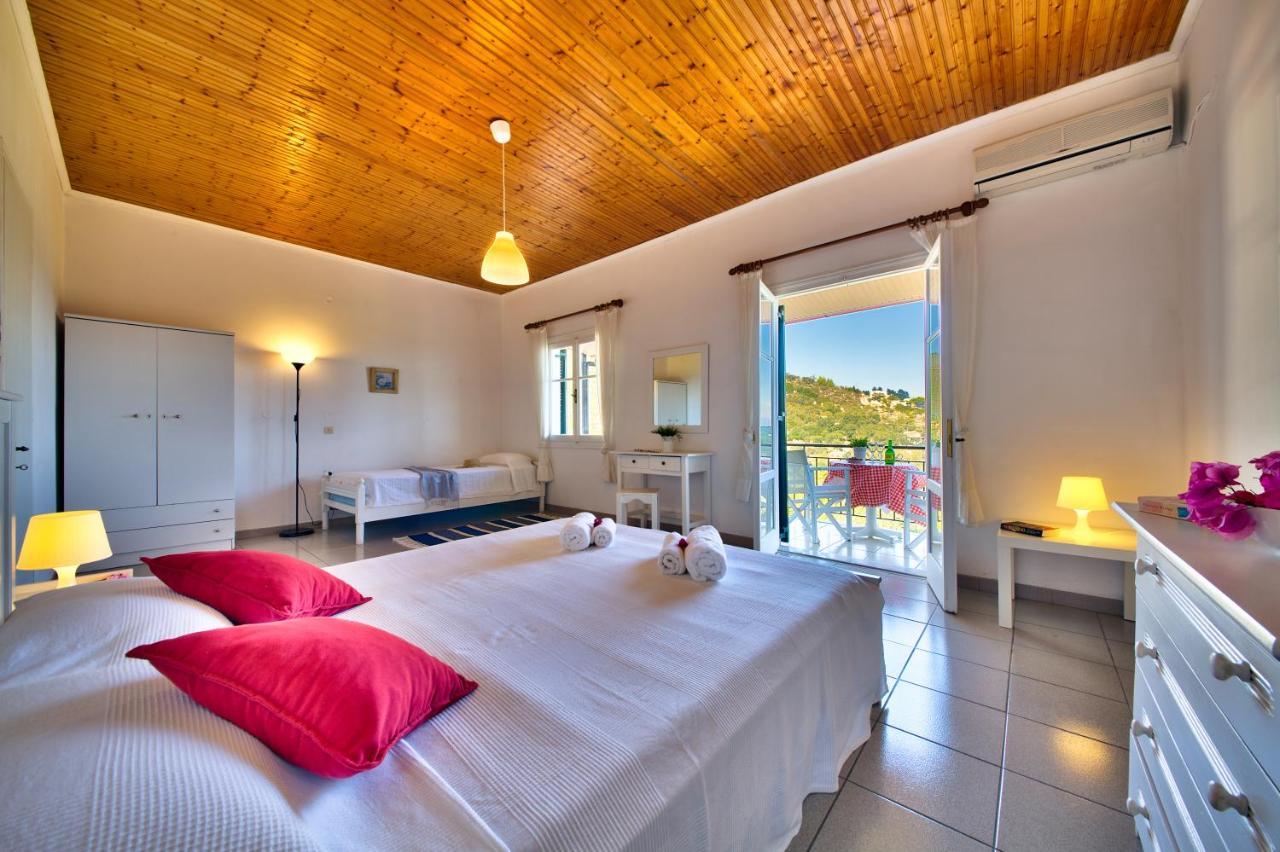Theodora Apartments - Paxos Гайос Экстерьер фото